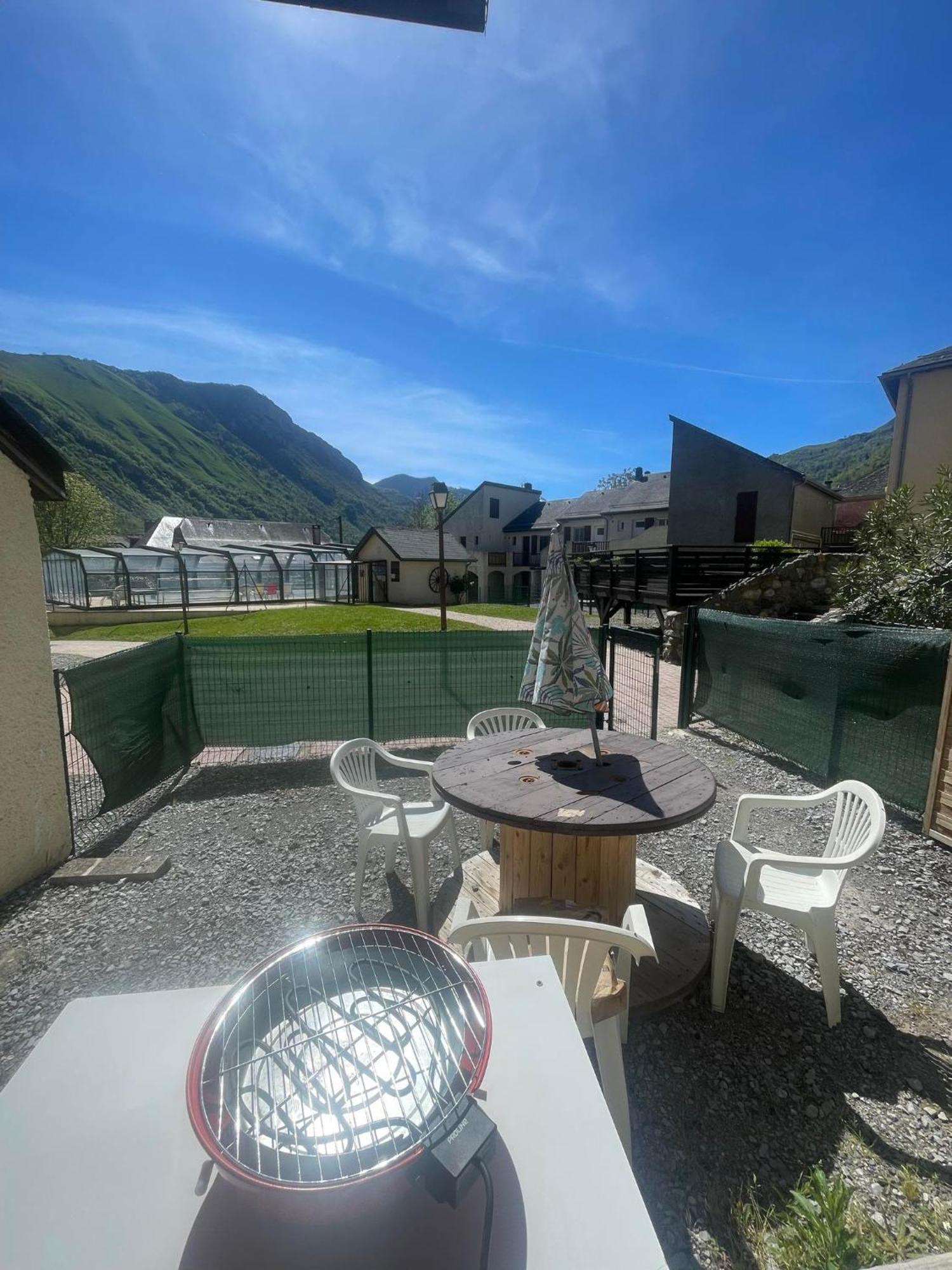 Appartement Avec Piscine En Vallee D'Ossau Bielle Luaran gambar